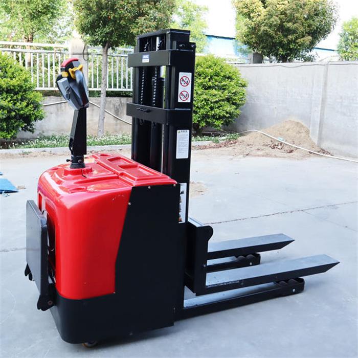 YC-1500KG Electric Stacker