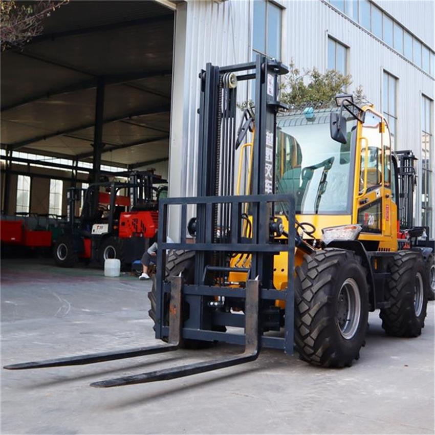 2000KG Rough Terrain Forklift