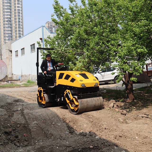 YC-3T Hydraulic Vibratory Road Roller